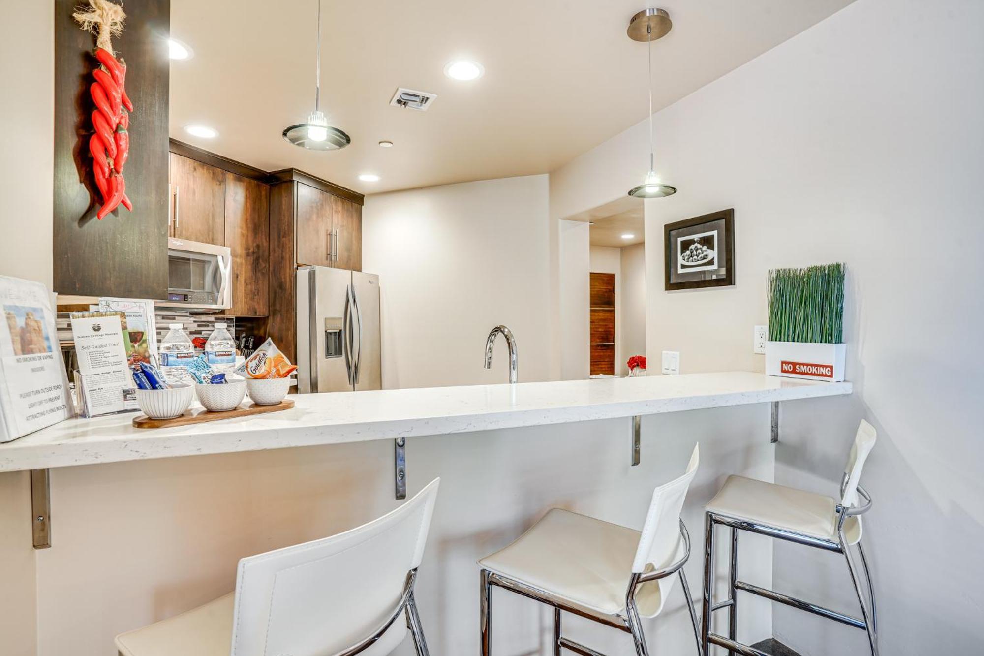 Sedona Couples Retreat With Patio Walk To Trails!公寓 外观 照片